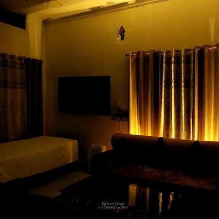 Tattva Luxurious Apartment Varanasi Bagian luar foto